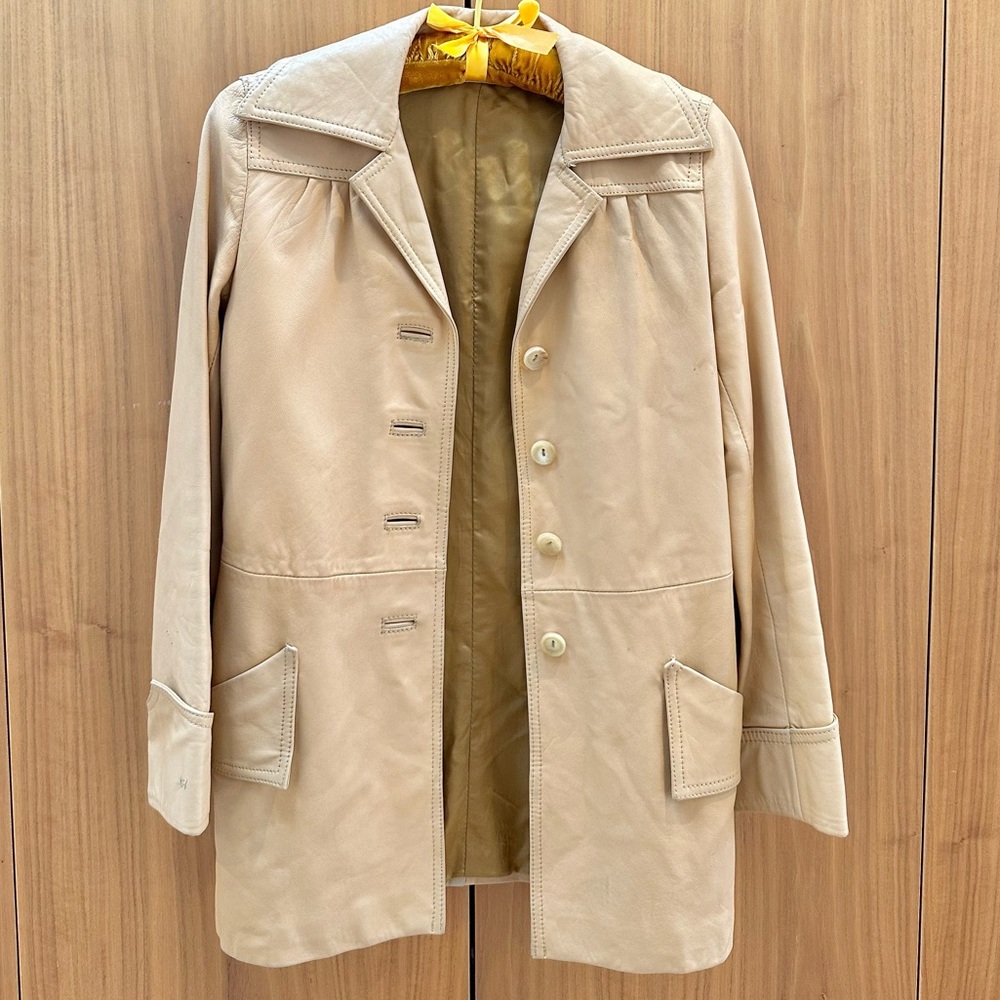 Vintage cream leather jacket